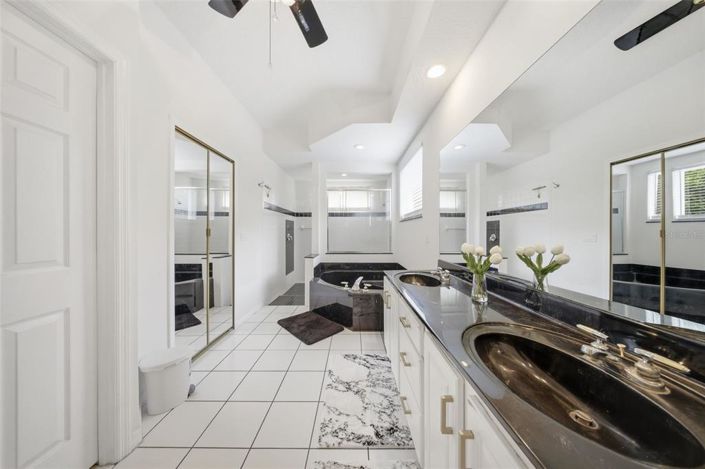 Image No.24-4 Bed House for sale