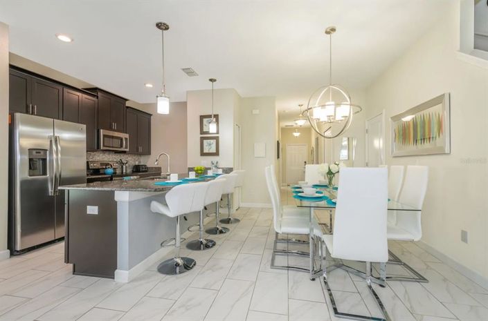 Image No.16-5 Bed Townhouse for sale