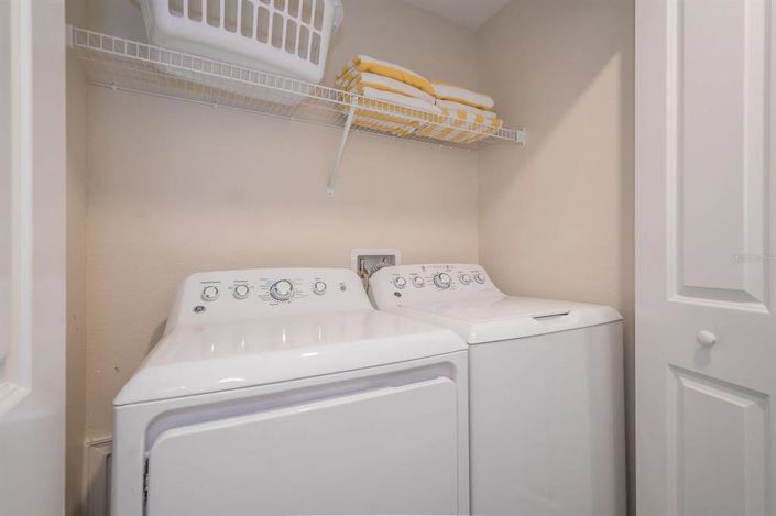 Image No.17-5 Bed Townhouse for sale