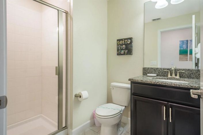 Image No.5-5 Bed Townhouse for sale