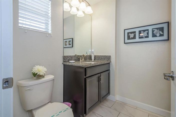 Image No.7-5 Bed Townhouse for sale