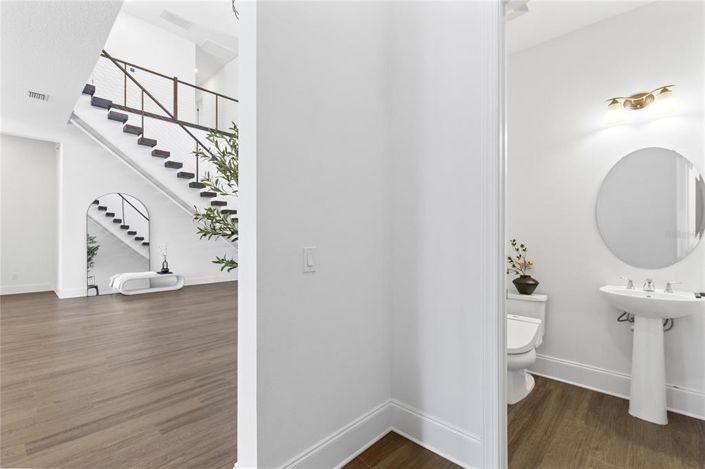 Image No.28-5 Bed House for sale