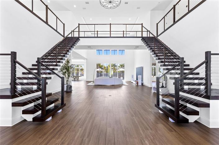 Image No.4-5 Bed House for sale