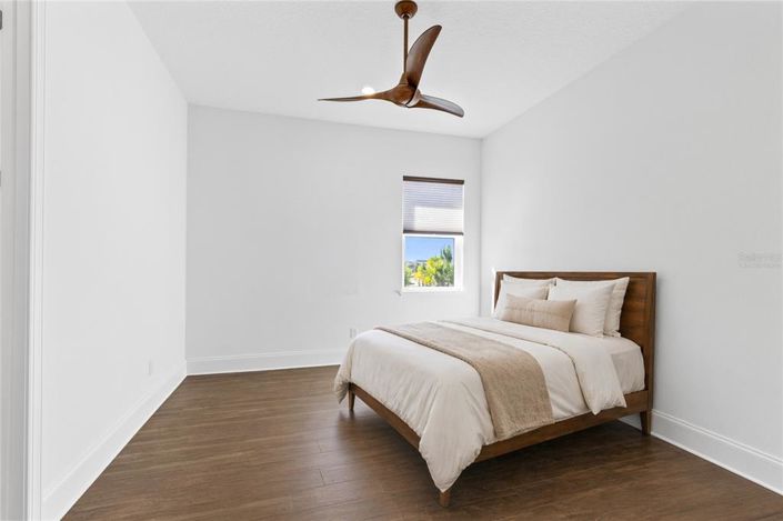 Image No.40-5 Bed House for sale