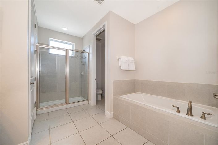 Image No.24-5 Bed House for sale