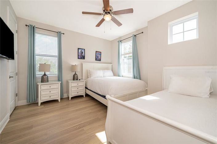 Image No.29-5 Bed House for sale