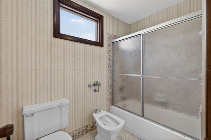 Image No.16-4 Bed House for sale