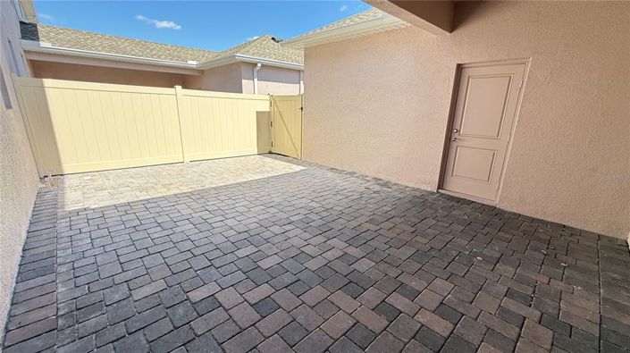 Image No.28-3 Bed Townhouse for sale
