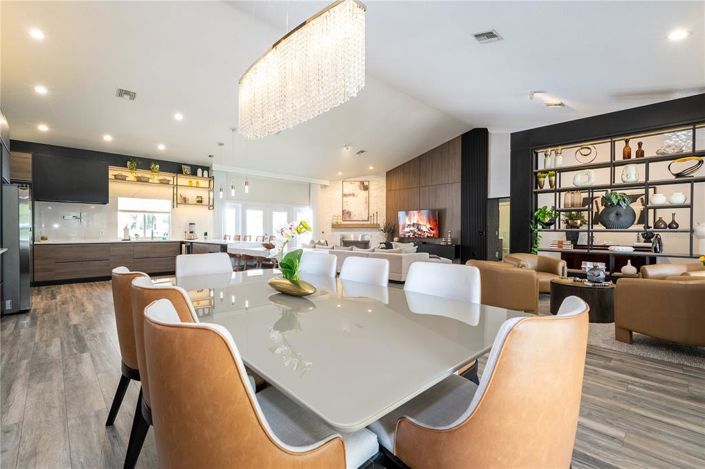 Image No.16-4 Bed House for sale