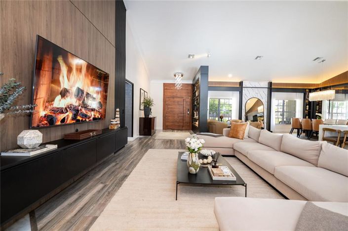 Image No.19-4 Bed House for sale