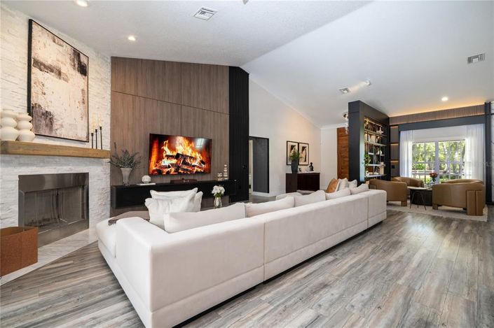 Image No.20-4 Bed House for sale