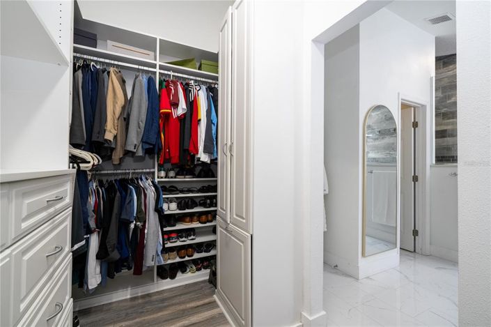 Image No.27-4 Bed House for sale