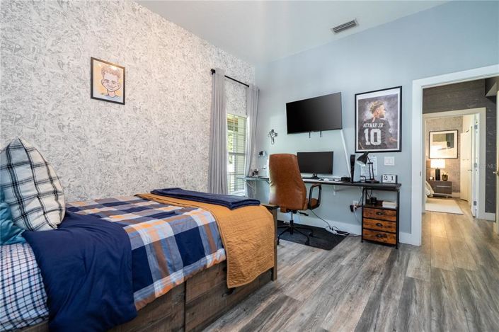 Image No.30-4 Bed House for sale