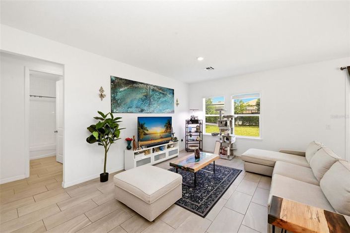 Image No.13-5 Bed House for sale