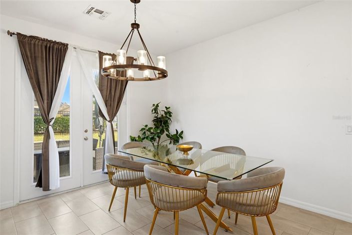 Image No.19-5 Bed House for sale