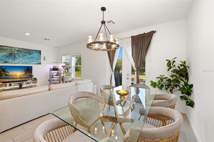 Image No.20-5 Bed House for sale