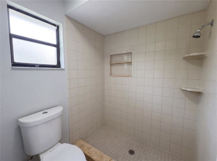 Image No.16-3 Bed House for sale