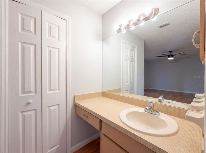 Image No.17-3 Bed House for sale