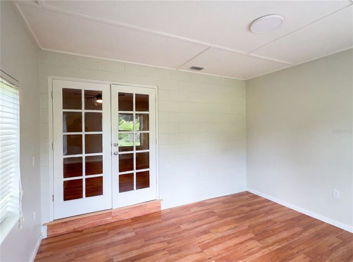 Image No.9-3 Bed House for sale