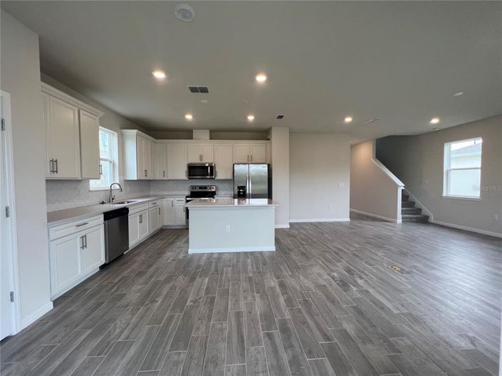 Image No.19-4 Bed House for sale