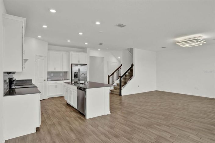 Image No.10-5 Bed House for sale