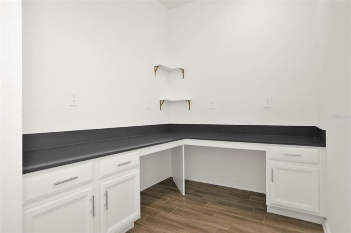 Image No.16-5 Bed House for sale