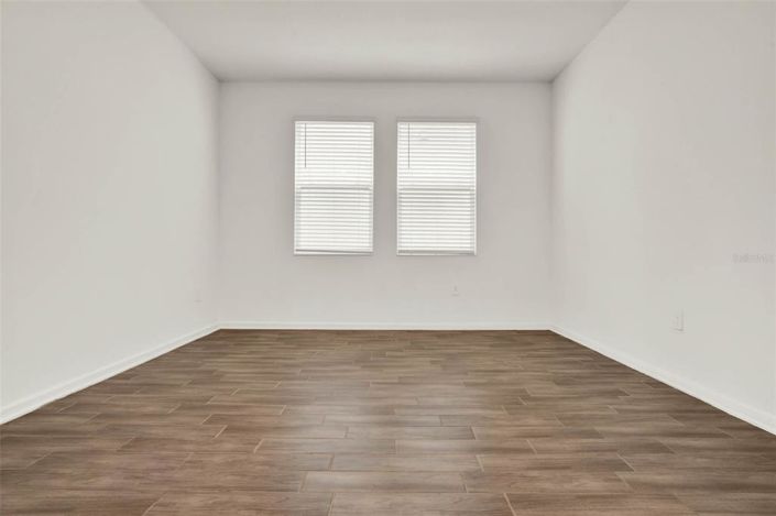 Image No.20-5 Bed House for sale