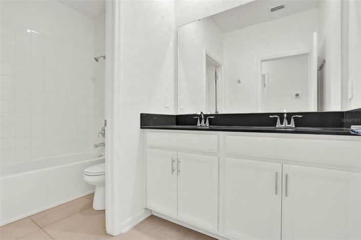 Image No.41-5 Bed House for sale