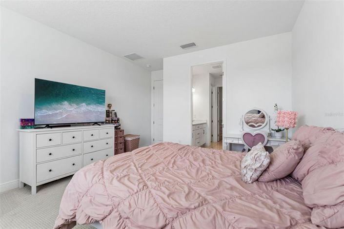 Image No.19-4 Bed House for sale