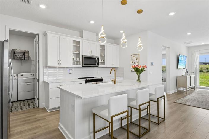 Image No.2-4 Bed House for sale