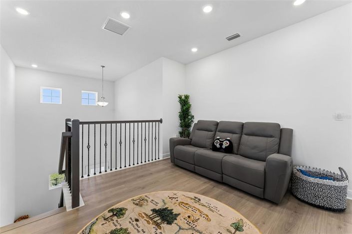 Image No.25-4 Bed House for sale