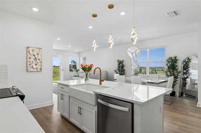 Image No.6-4 Bed House for sale