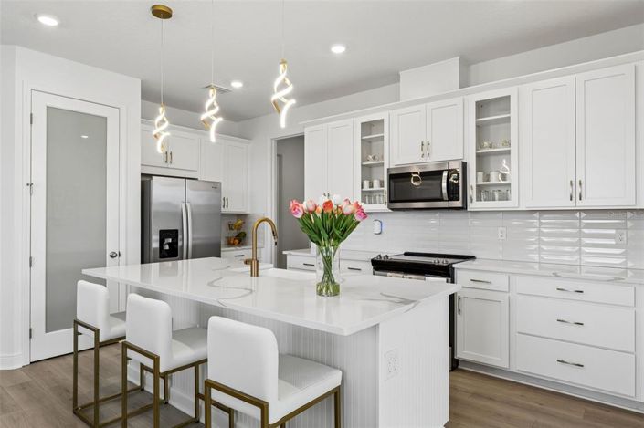 Image No.8-4 Bed House for sale