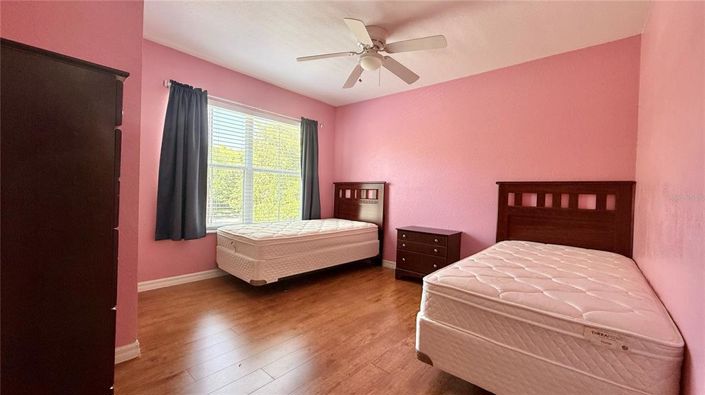 Image No.24-4 Bed Apartment for sale