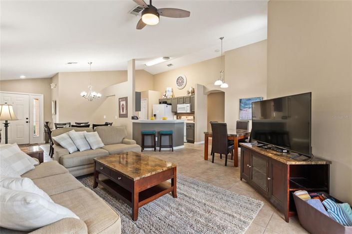 Image No.10-4 Bed House for sale