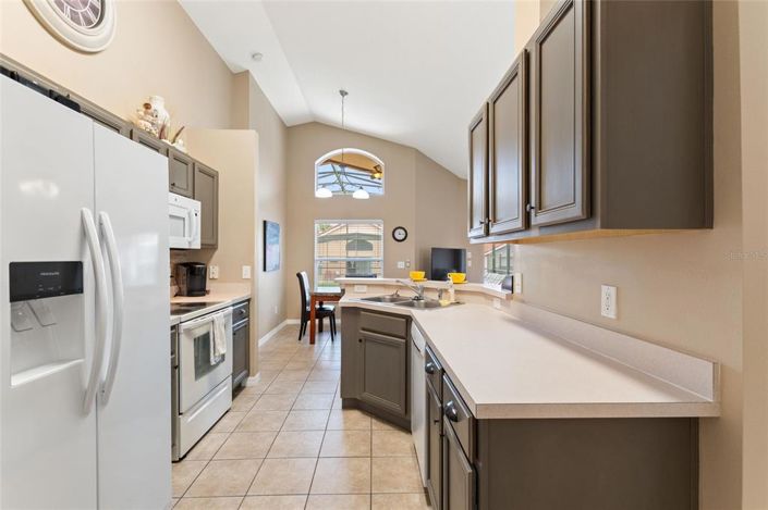 Image No.15-4 Bed House for sale