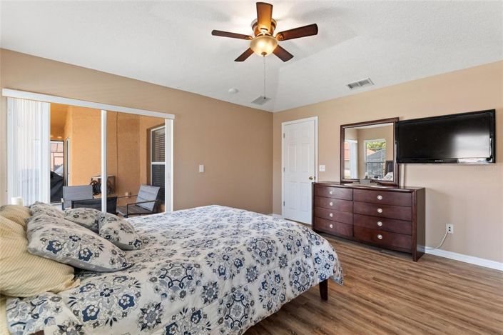 Image No.24-4 Bed House for sale