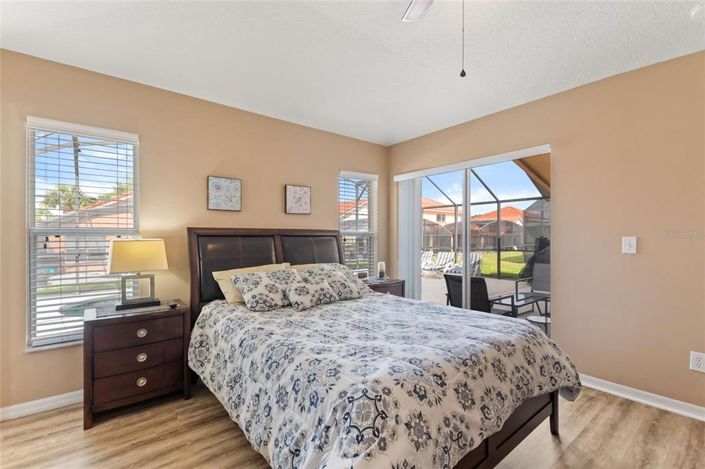 Image No.25-4 Bed House for sale