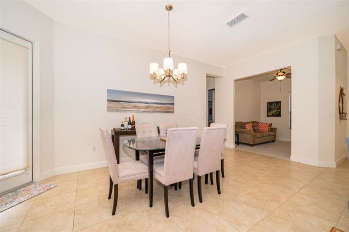 Image No.10-2 Bed House for sale