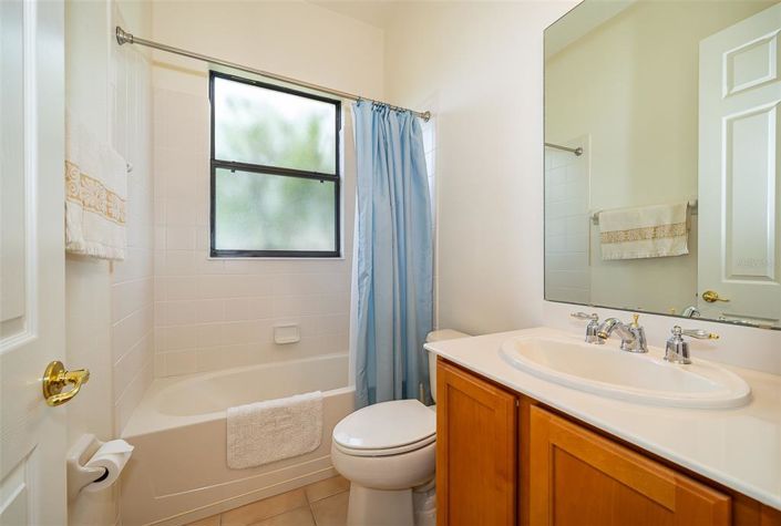 Image No.13-2 Bed House for sale