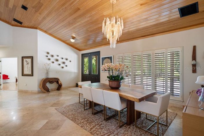 Image No.15-4 Bed House for sale