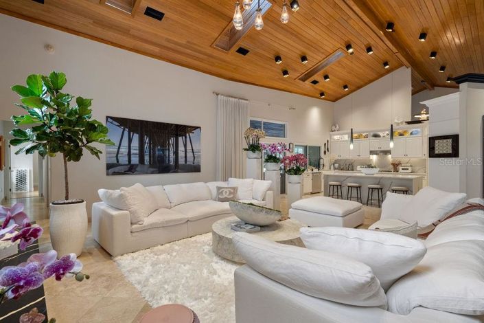 Image No.19-4 Bed House for sale