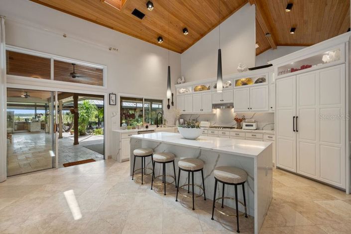 Image No.20-4 Bed House for sale