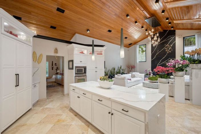 Image No.22-4 Bed House for sale