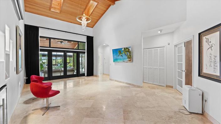 Image No.52-4 Bed House for sale