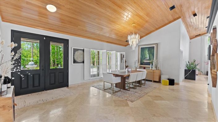 Image No.8-4 Bed House for sale