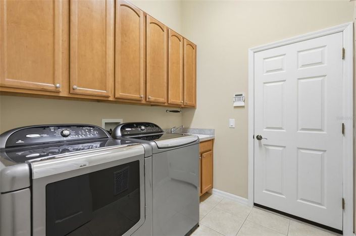 Image No.25-4 Bed House for sale