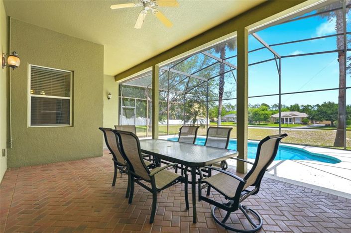 Image No.26-4 Bed House for sale