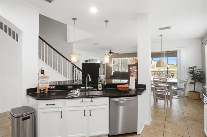 Image No.11-4 Bed House for sale