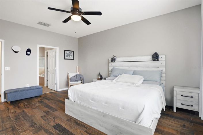 Image No.17-4 Bed House for sale